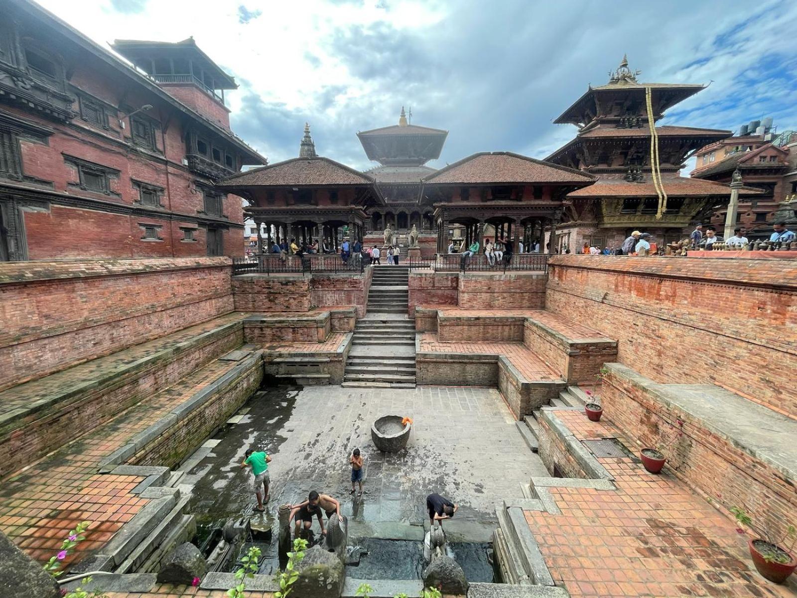 Patan Square - 2 Km From Patan Durbar Square Hotel Kültér fotó